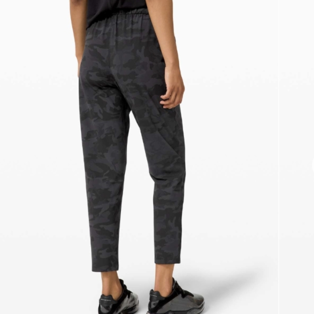 Lululemon Keep Moving Pant 7/8 High-Rise Incognito Camo Multi Grey Size 10